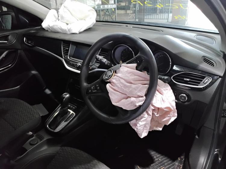 holden Astra R Dec 2016 Parts & Wrecking