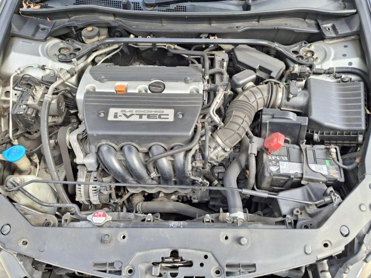 honda Accord LUXURY Apr 2010 Parts & Wrecking