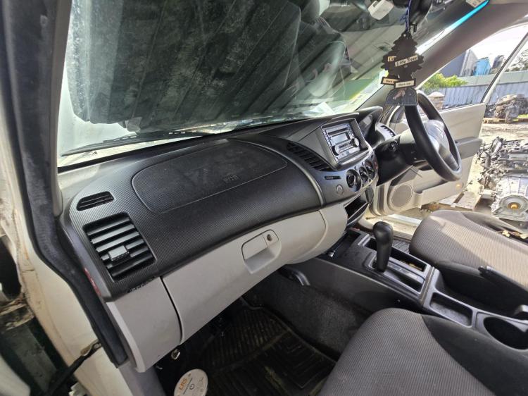 mitsubishi Triton MN GLX Apr 2010 Parts & Wrecking