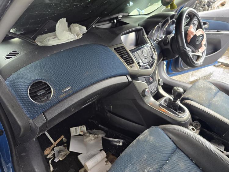 holden Cruze JH SRI Oct 2013 Parts & Wrecking