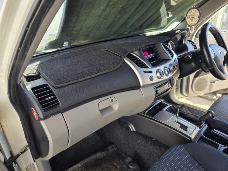 mitsubishi Triton MN GLX-R Jan 2012 Parts & Wrecking