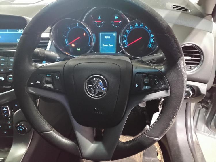 holden Cruxe CDX Nov 2011 Parts & Wrecking