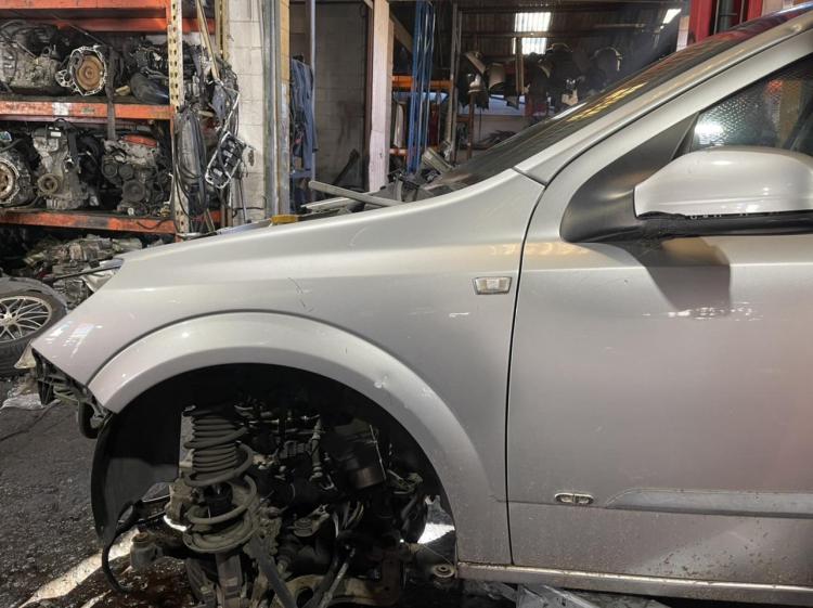 holden Astra 2006 Parts & Wrecking