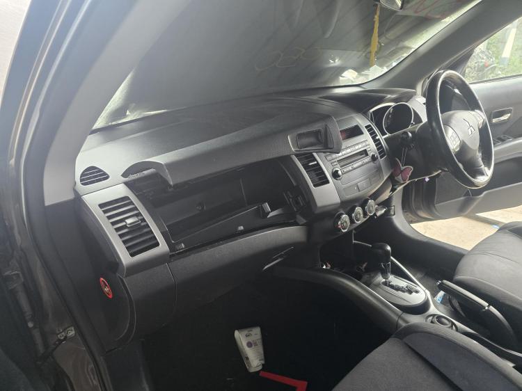 mitsubishi Outlander ZH LS May 2010 Parts & Wrecking