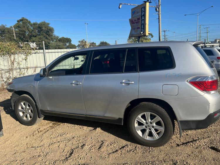 toyota Kluger GSU40 Feb 2013 Parts & Wrecking