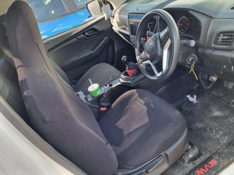 isuzu Dmax SX HI-RIDE RG 2021 Parts & Wrecking
