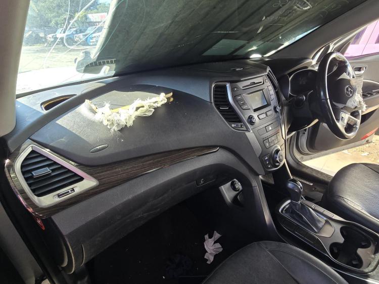 hyundai Santa Fe DM ACTIVE Apr 2015 Parts & Wrecking