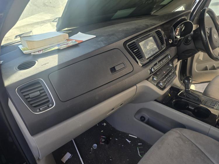 kia Carnival YP SI Mar 2015 Parts & Wrecking