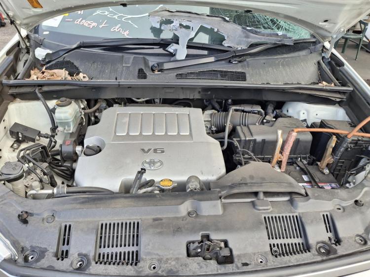 toyota Kluger GSU45R Oct 2014 Parts & Wrecking
