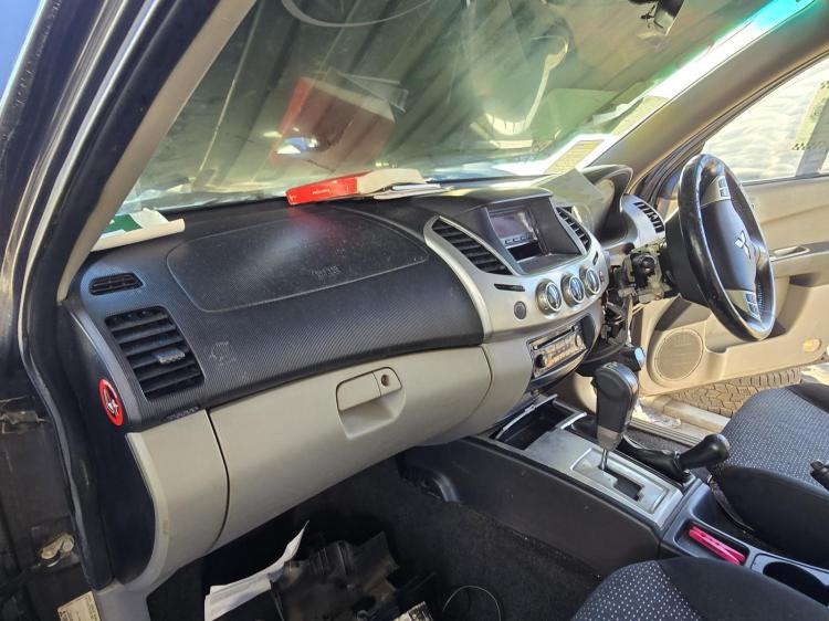mitsubishi Triton MN GLX-R Sep 2011 Parts & Wrecking