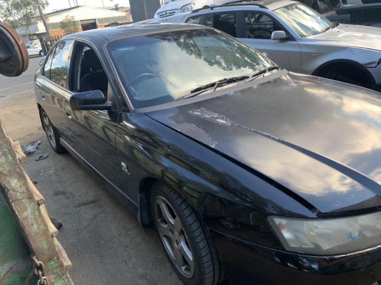 holden Commodore 2005 Parts & Wrecking