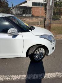 2013 Suzuki Swift image 7
