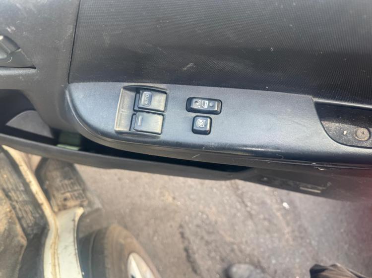 toyota Hiace 2010 Parts & Wrecking