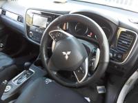 2013 Mitsubishi Outlander LS image 7