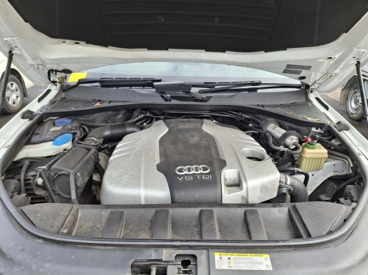audi Q7 Jan 2012 Parts & Wrecking