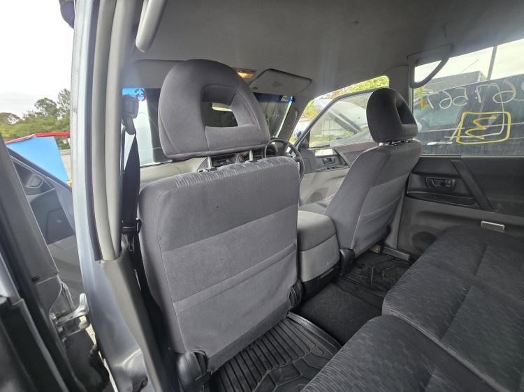 mitsubishi Pajero NP GLX Jul 2005 Parts & Wrecking