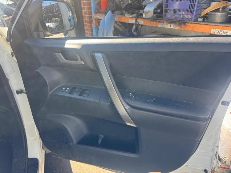 toyota Kluger 2012 Parts & Wrecking