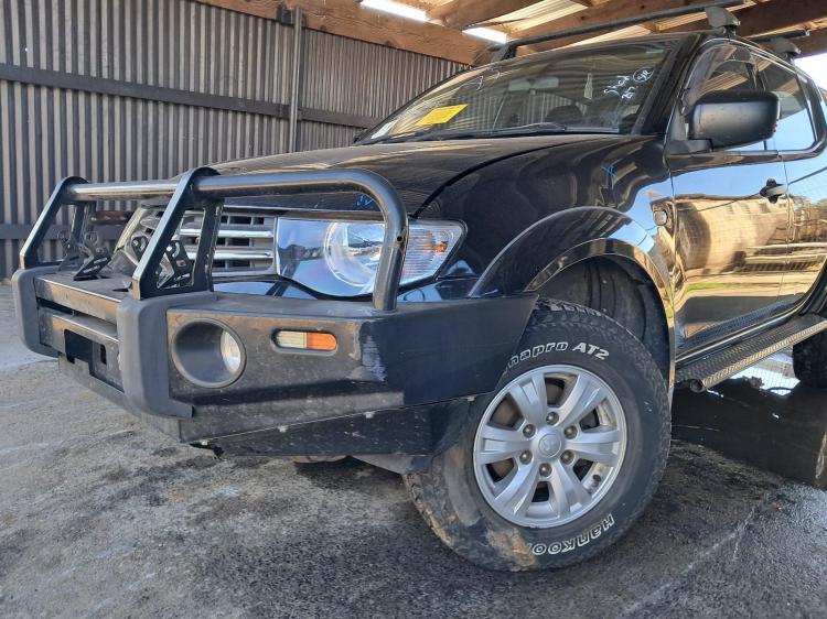 mitsubishi Triton MN Aug 2014 Parts & Wrecking
