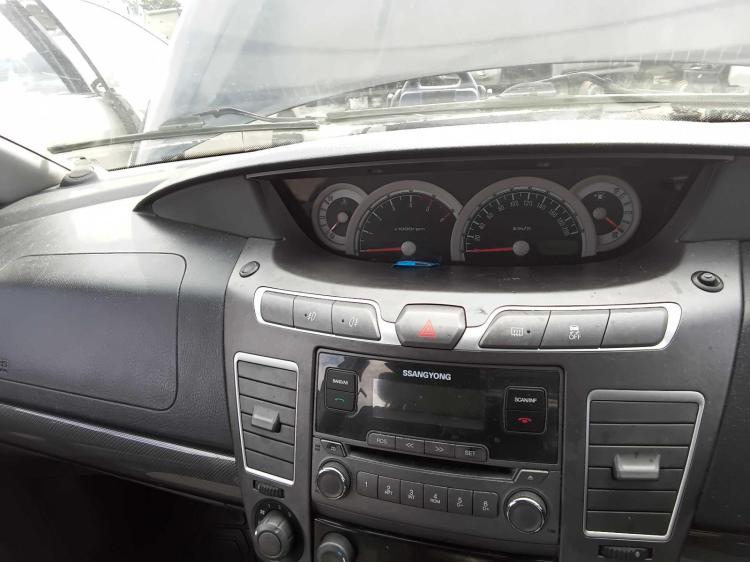 ssangyong Stavic Mar 2014 Parts & Wrecking