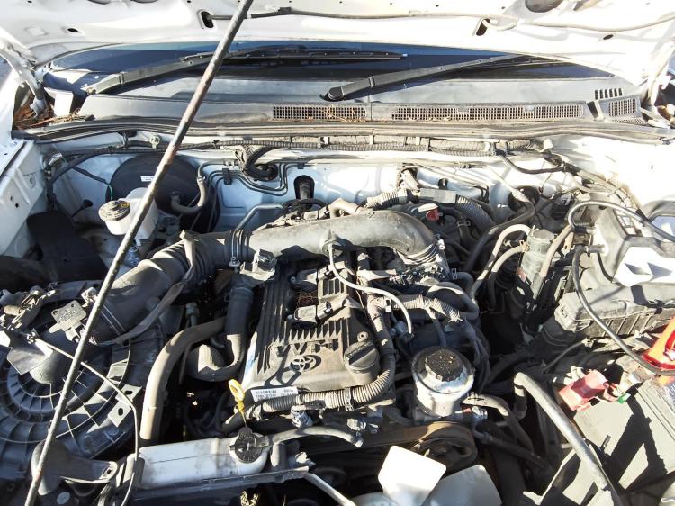 toyota Hilux 4X2 WORKMATE Apr 2009 Parts & Wrecking