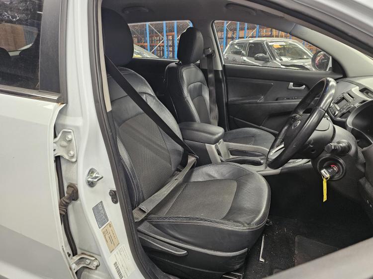 kia Sportage SL 2.0I G4NC AUTO 6SPD AUTO FWD SI PREMIUM Dec 2014 Parts & Wrecking