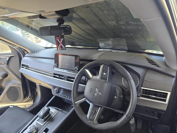 mitsubishi Outlander ZM ES Apr 2023 Parts & Wrecking
