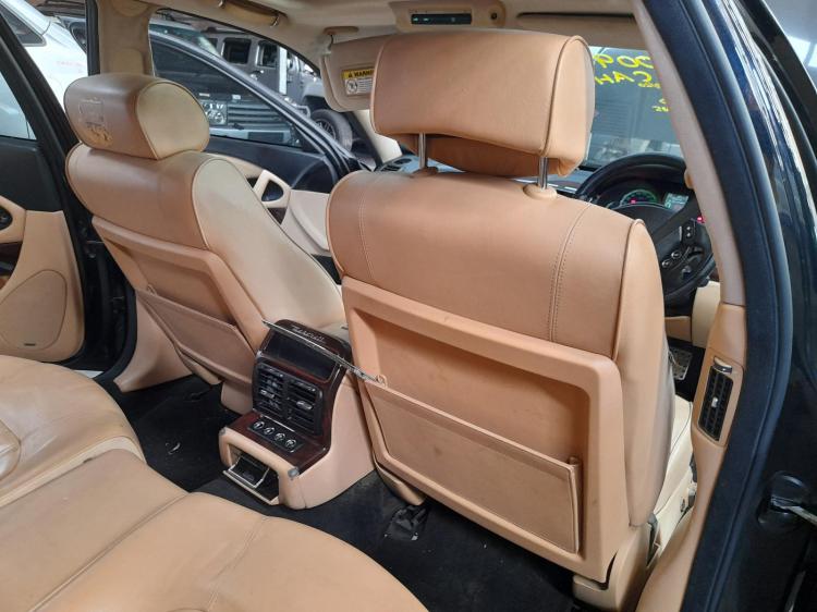 maserati Quattroporte 4.2L M138 AMT 6SPD RWD DRY SUMP - RED ROCKER COVER Apr 2006 Parts & Wrecking