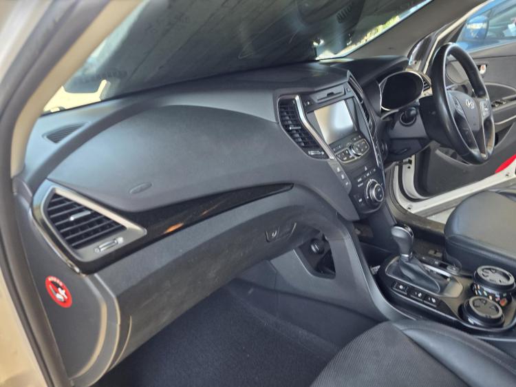 hyundai Santa Fe DM HIGHLANDER Dec 2014 Parts & Wrecking