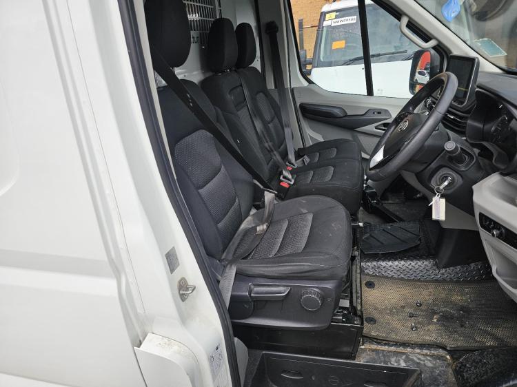 ldv Deliver 9 2.0DT AUTO 6SPD RWD MWB MID ROOF Dec 2022 Parts & Wrecking