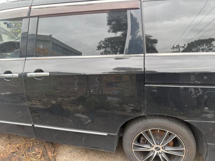 nissan Elgrand 2017 Parts & Wrecking