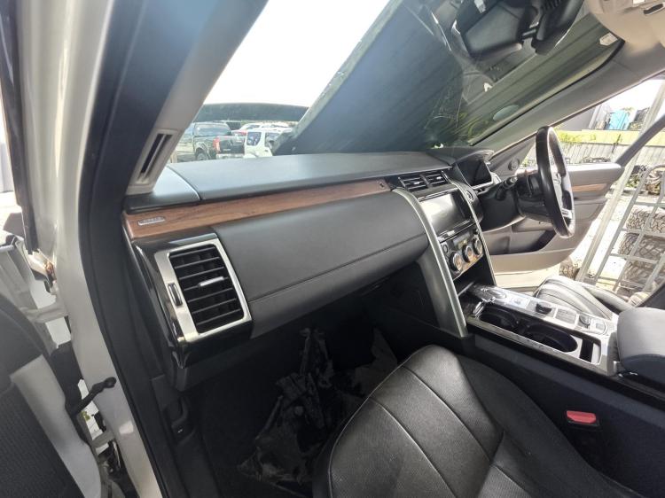 land rover Discovery L462 SD4 HSE Nov 2018 Parts & Wrecking