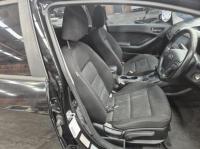 2016 Kia Cerato 1.8L G4NB AUTO 6 SPD FWD HATCH S PREMIUM image 7