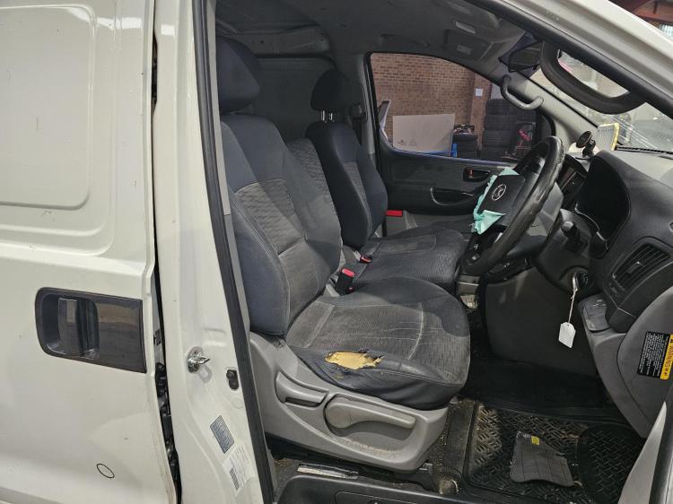 hyundai Iload 2.5DT D4CB AUTO 5SPD RWD TQ3-V Jul 2016 Parts & Wrecking