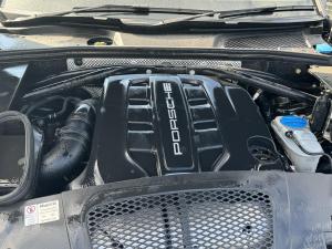 2015 Porsche Macan 95B image 7