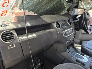 2014 Land Rover Discovery L319 3.0 SDV6 HSE image 7