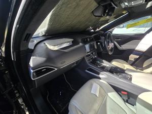 2016 Jaguar F Pace X761 30D FIRST EDITION image 7