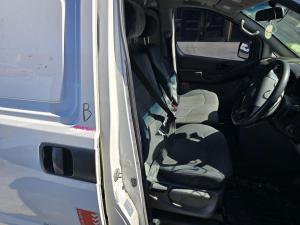 2013 Hyundai Iload 2.5DT PLASTIC INLET AUTO 5 SPD RWD image 7