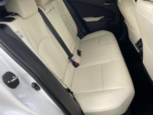 2021 Lexus Ux image 7