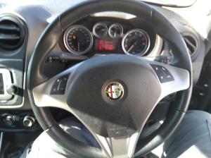 2015 Alfa Romeo Mito image 7