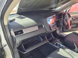 2012 Mitsubishi Outlander ZJ LS image 7