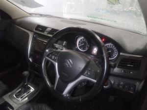 2010 Suzuki Kizashi image 7