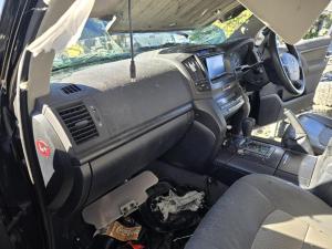 2009 Toyota Land Cruiser UZJ200R GXL image 7