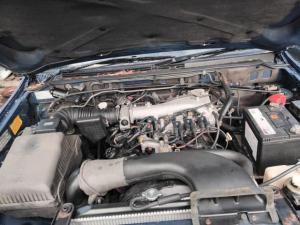 2001 Mitsubishi Pajero image 7