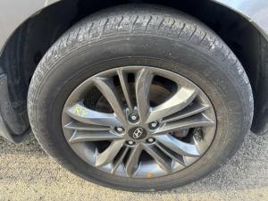 2014 Hyundai image 7