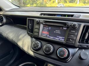 2016 Toyota Rav4 image 7