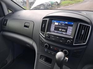 2016 Hyundai image 7