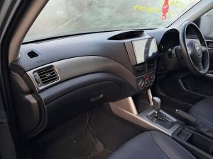 2010 Subaru Forester image 7