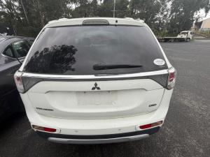 2013 Mitsubishi Outlander image 7
