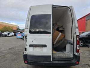 2018 Renault Master 2.3DT AUTO 6SPD FWD LWB MID ROOF image 7