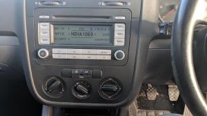 2004 Volkswagen Golf 1.9 TDI COMFORTLINE image 7